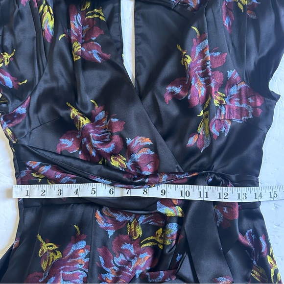 CINQ À SEPT Women’s Black Floral Neila Surplice Cocktail Silk Midi-Dress- Size 6 - Picture 12 of 15